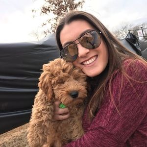 Meet your Posher, Christine